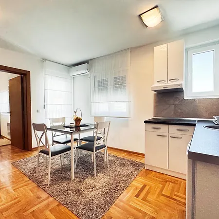 Azure Apartment Vrnjacka Banja