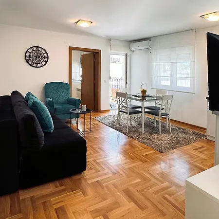 Azure Apartman *