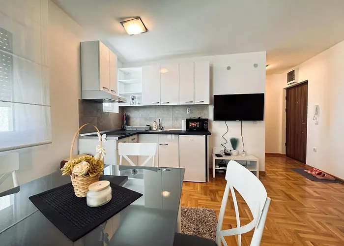 Azure Врнячка-Баня